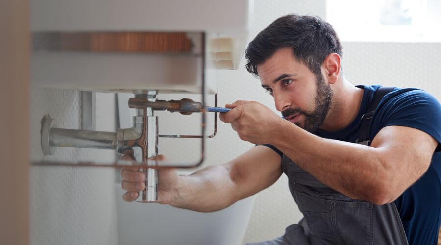 Professional water heater installation services in Loretto, MI